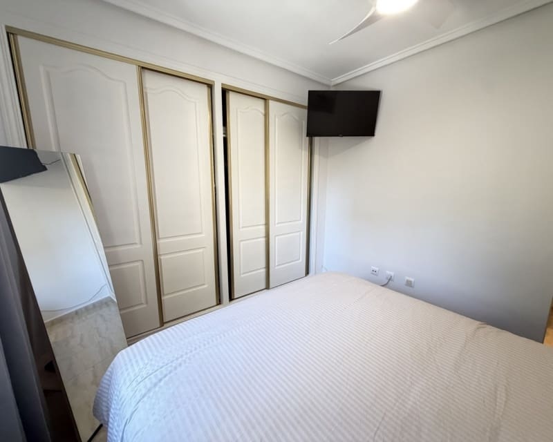 2 soveværelse Lejlighed til salg i Villamartin med swimmingpool - € 219.000 (Ref: 10101518)