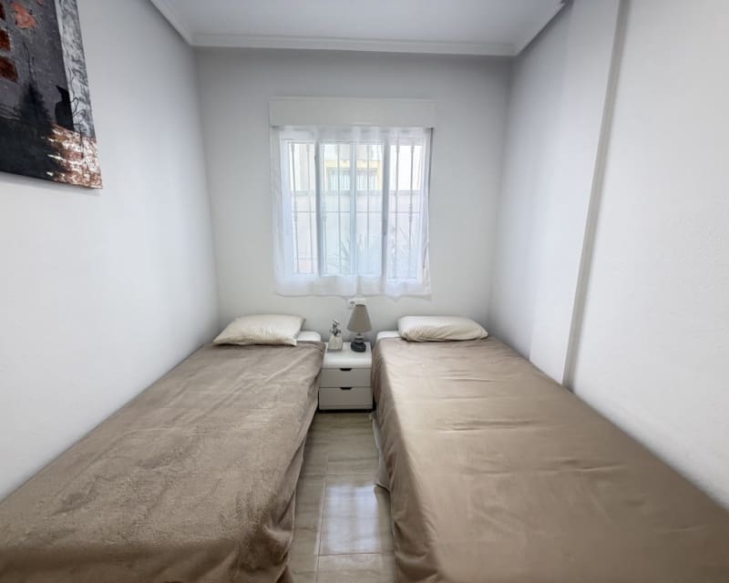 2 soveværelse Lejlighed til salg i Villamartin med swimmingpool - € 219.000 (Ref: 10101518)