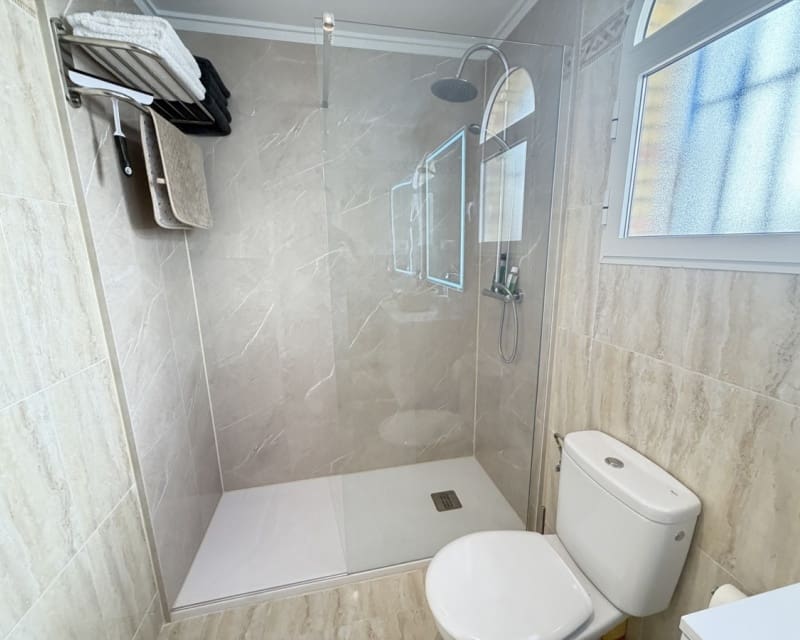 2 soveværelse Lejlighed til salg i Villamartin med swimmingpool - € 219.000 (Ref: 10101518)