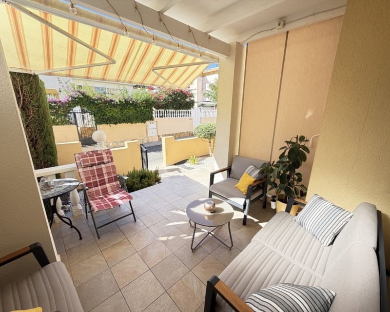 2 soveværelse Lejlighed til salg i Villamartin med swimmingpool - € 219.000 (Ref: 10101518)
