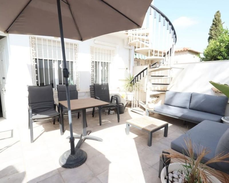 3 sypialnia Bungalow na sprzedaż w La Torreta z basenem garażem - 145 000 € (Ref: 10101519)