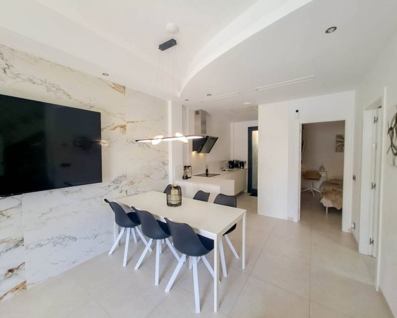 3 soverom Hus til salgs i Villamartin med svømmebasseng - € 330 000 (Ref: 10101521)