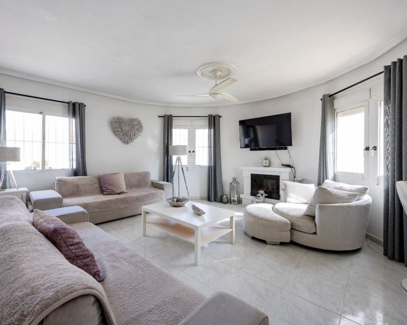 4 soverom Villa til salgs i Benimar med svømmebasseng garasje - € 379 950 (Ref: 10166995)