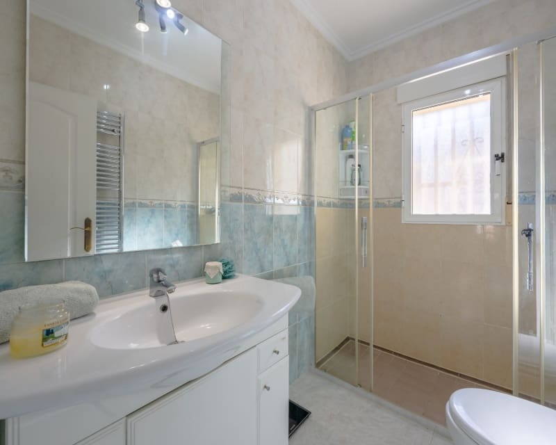 4 soverom Villa til salgs i Benimar med svømmebasseng garasje - € 379 950 (Ref: 10166995)