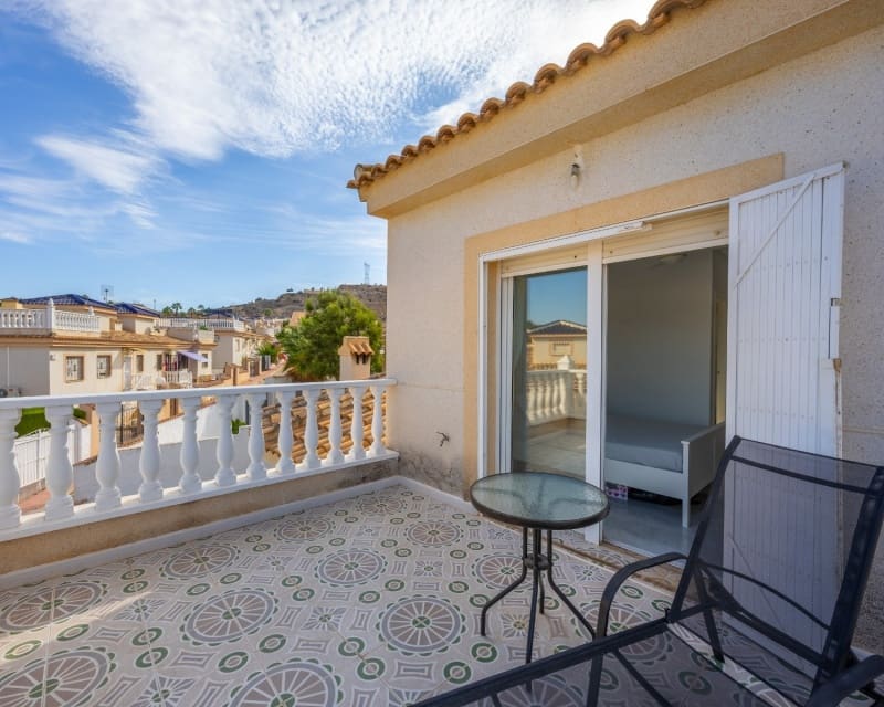 4 soverom Villa til salgs i Benimar med svømmebasseng garasje - € 379 950 (Ref: 10166995)