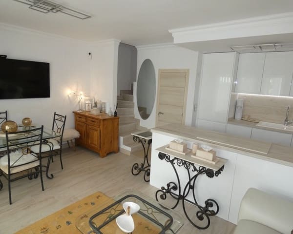 2 soveværelse Byhus til salg i Los Balcones med swimmingpool - € 155.000 (Ref: 10166997)