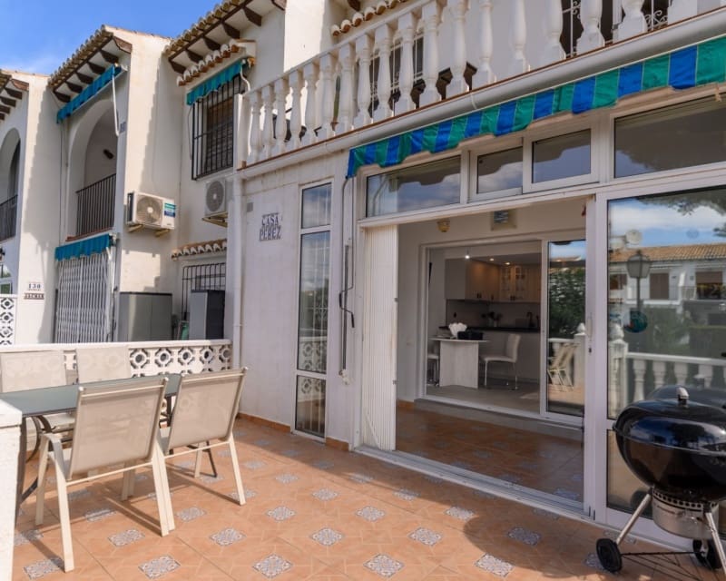 Casa de 2 habitaciones en Los Balcones en venta con piscina - 165.000 € (Ref: 10167008)