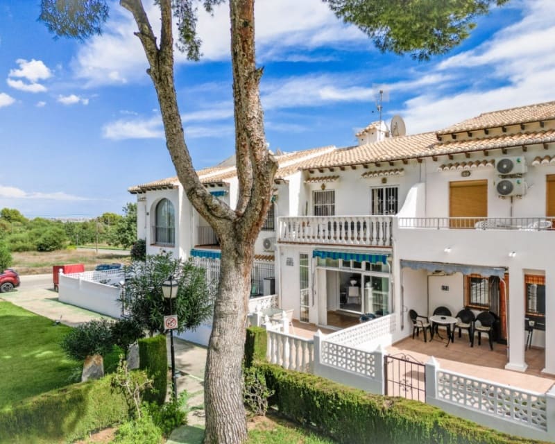 Casa de 2 habitaciones en Los Balcones en venta con piscina - 165.000 € (Ref: 10167008)