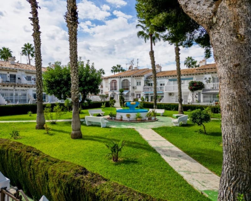 Casa de 2 habitaciones en Los Balcones en venta con piscina - 165.000 € (Ref: 10167008)