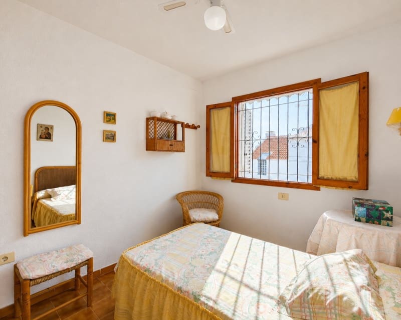 2 soveværelse Byhus til salg i Torrevieja med swimmingpool garage - € 210.000 (Ref: 10167009)