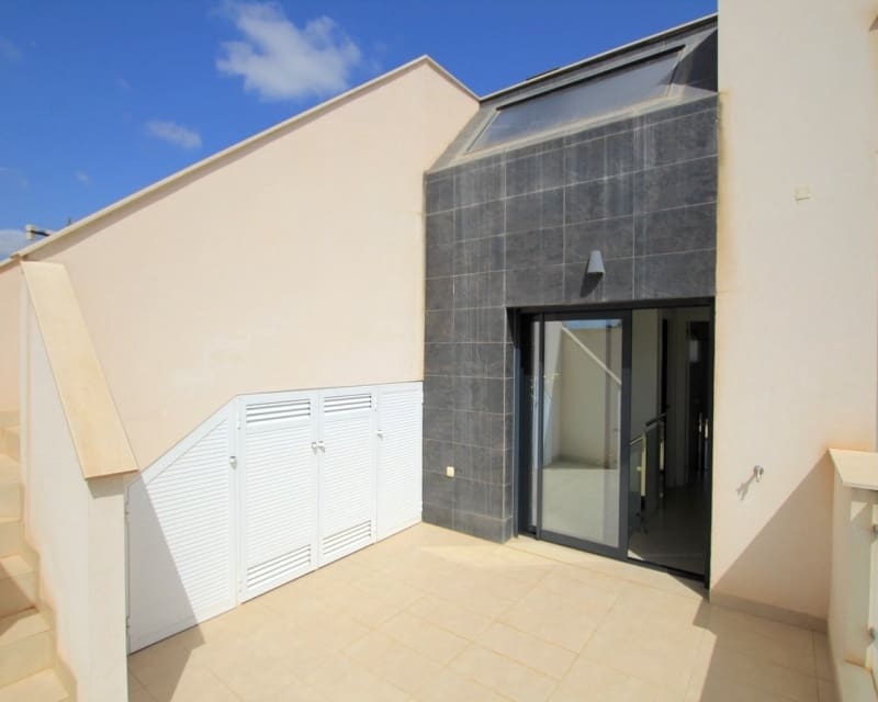 3 soveværelse Villa til salg i Benijofar med swimmingpool garage - € 389.000 (Ref: 10167010)