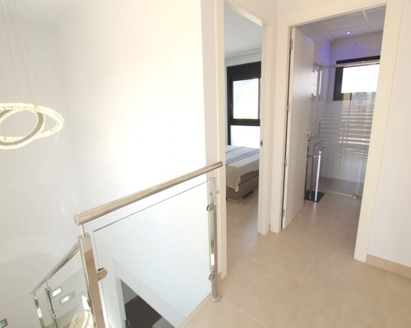3 soveværelse Villa til salg i Benijofar med swimmingpool garage - € 389.000 (Ref: 10167010)