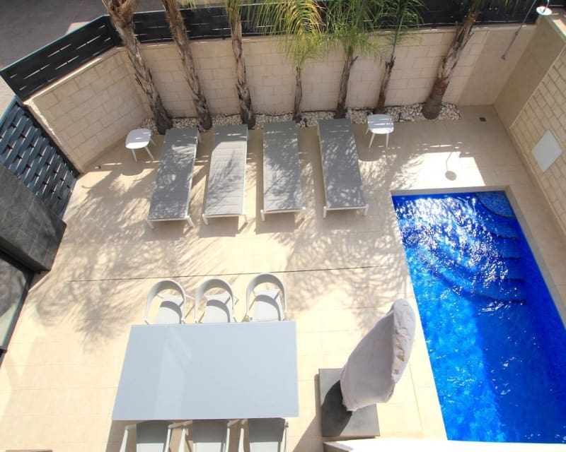 3 soveværelse Villa til salg i Benijofar med swimmingpool garage - € 389.000 (Ref: 10167010)