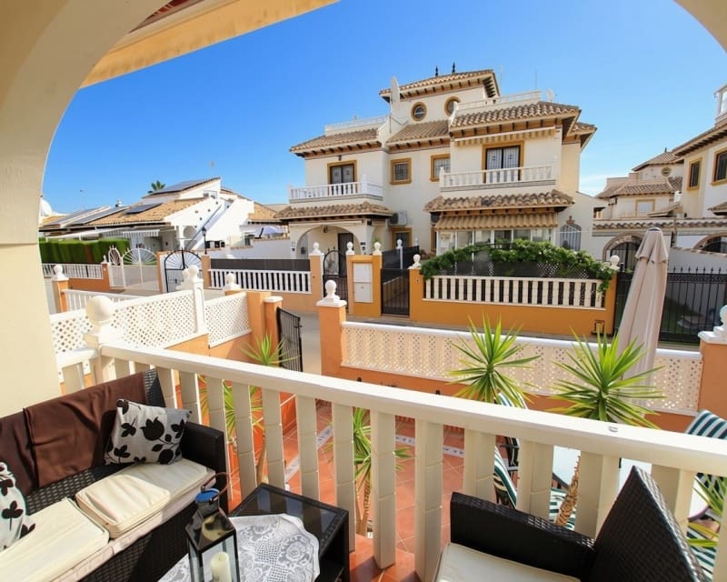 2 soverom Villa til salgs i Cabo Roig med svømmebasseng garasje - € 220 000 (Ref: 10167011)