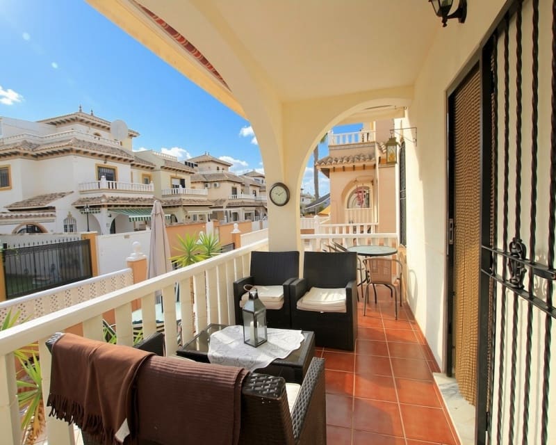 2 soverom Villa til salgs i Cabo Roig med svømmebasseng garasje - € 220 000 (Ref: 10167011)