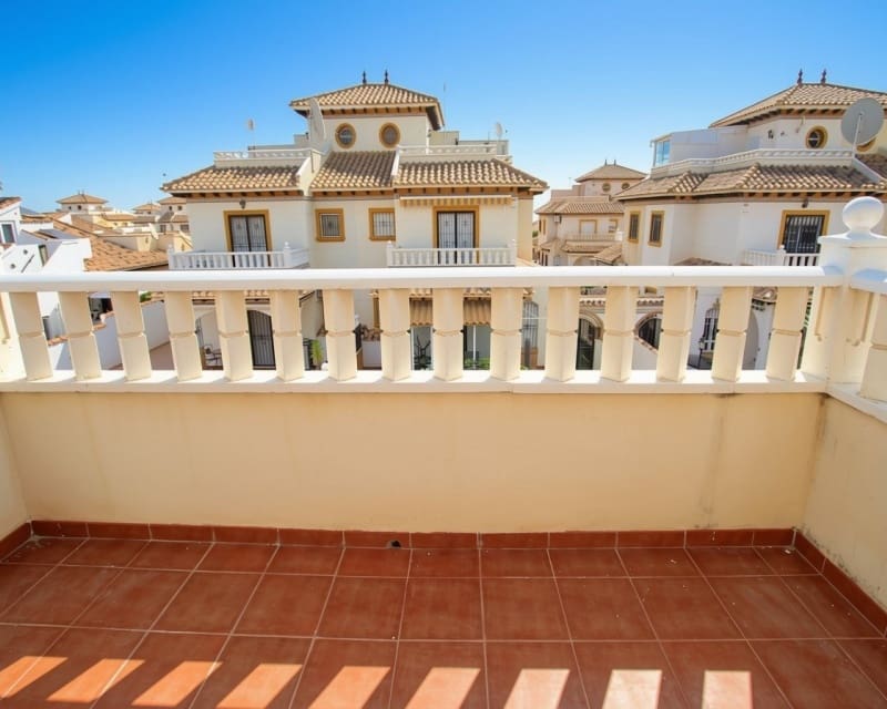 2 soverom Villa til salgs i Cabo Roig med svømmebasseng garasje - € 220 000 (Ref: 10167011)
