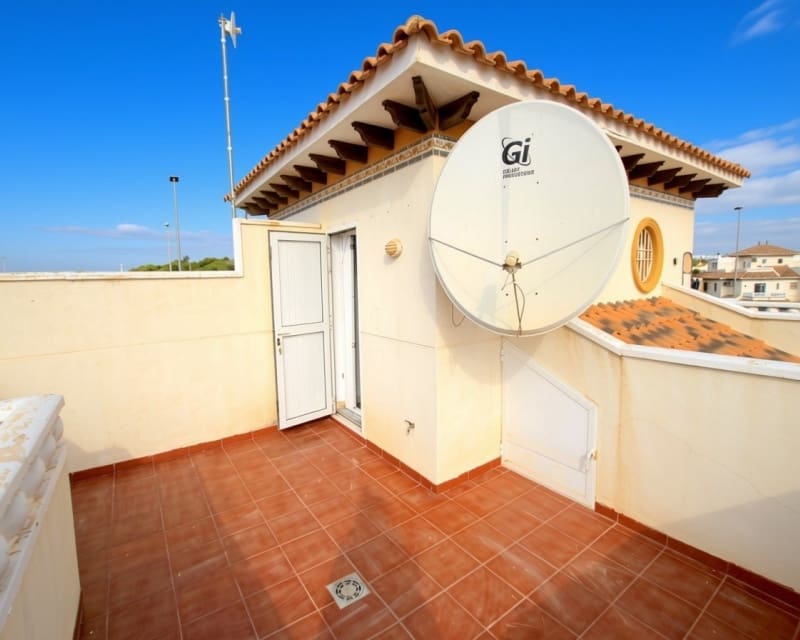 2 soverom Villa til salgs i Cabo Roig med svømmebasseng garasje - € 220 000 (Ref: 10167011)