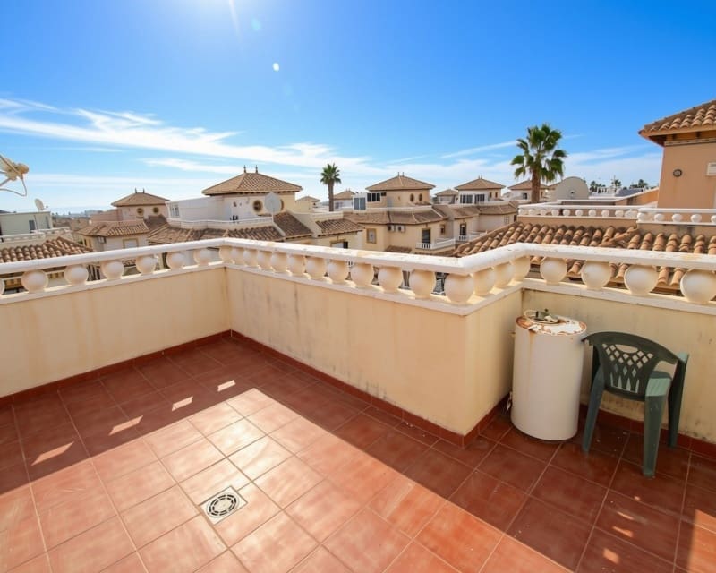 2 soverom Villa til salgs i Cabo Roig med svømmebasseng garasje - € 220 000 (Ref: 10167011)