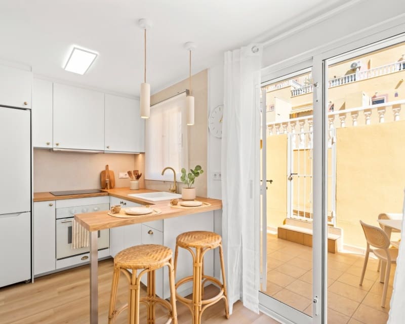 2 soveværelse Byhus til salg i Villamartin med swimmingpool garage - € 229.800 (Ref: 10167012)