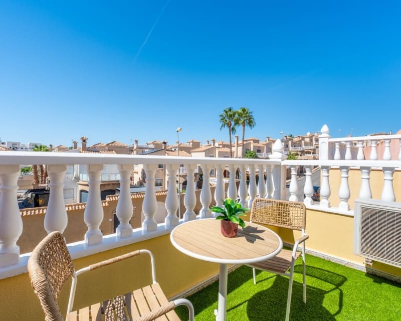 2 soveværelse Byhus til salg i Villamartin med swimmingpool garage - € 229.800 (Ref: 10167012)