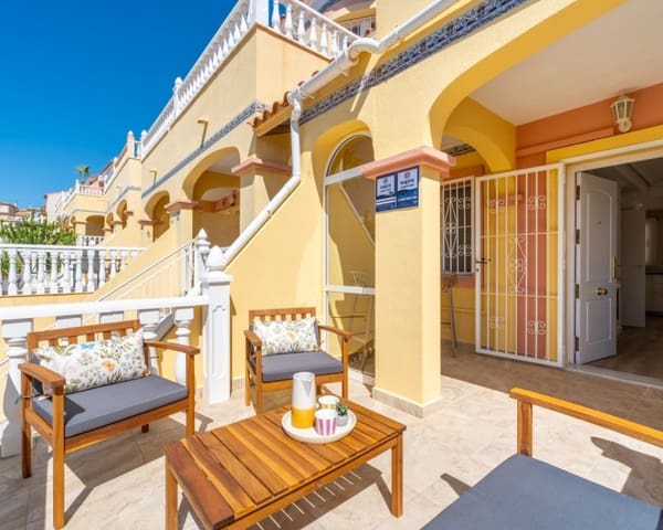 2 soveværelse Byhus til salg i Villamartin, Orihuela med swimmingpool garage - € 229.800 (Ref: 10167012)
