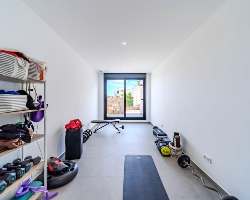 Chalet de 6 habitaciones en Campoamor en venta con piscina - 1.990.000 € (Ref: 10167013)