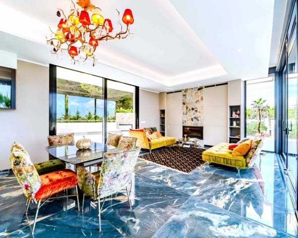 6 slaapkamer Villa te koop in Campoamor, Orihuela met zwembad - € 1.990.000 (Ref: 10167013)