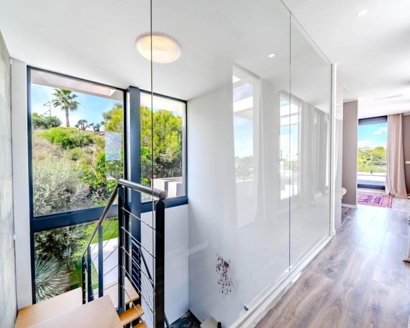 Chalet de 6 habitaciones en Campoamor en venta con piscina - 1.990.000 € (Ref: 10167013)