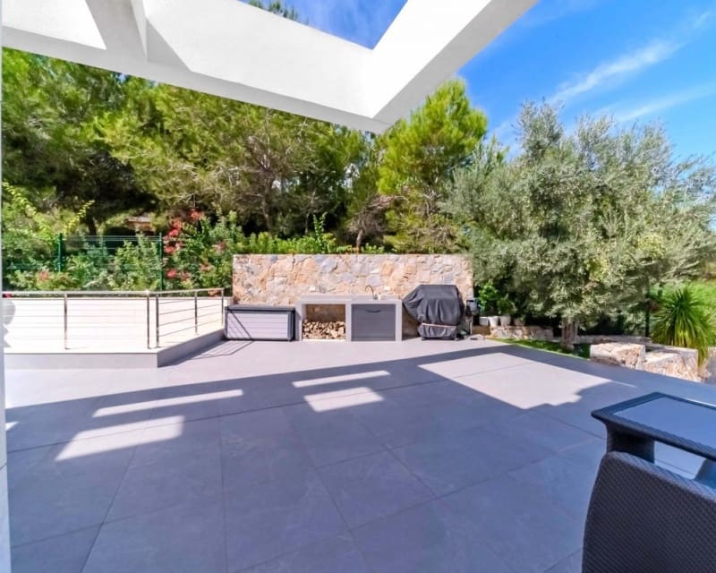 Chalet de 6 habitaciones en Campoamor en venta con piscina - 1.990.000 € (Ref: 10167013)