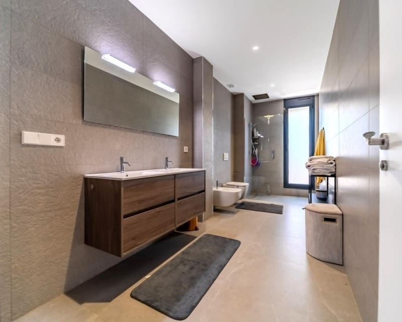 Chalet de 6 habitaciones en Campoamor en venta con piscina - 1.990.000 € (Ref: 10167013)