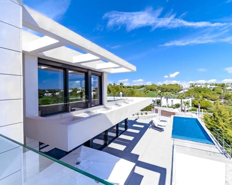 Chalet de 6 habitaciones en Campoamor en venta con piscina - 1.990.000 € (Ref: 10167013)