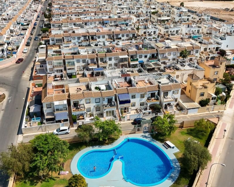 Apartamento de 3 habitaciones en La Florida en venta con piscina - 179.000 € (Ref: 10167014)