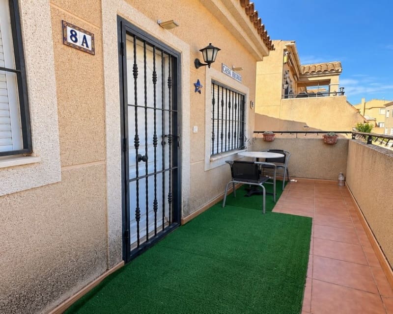 Apartamento de 2 habitaciones en Villamartin en venta con piscina - 139.900 € (Ref: 10167015)