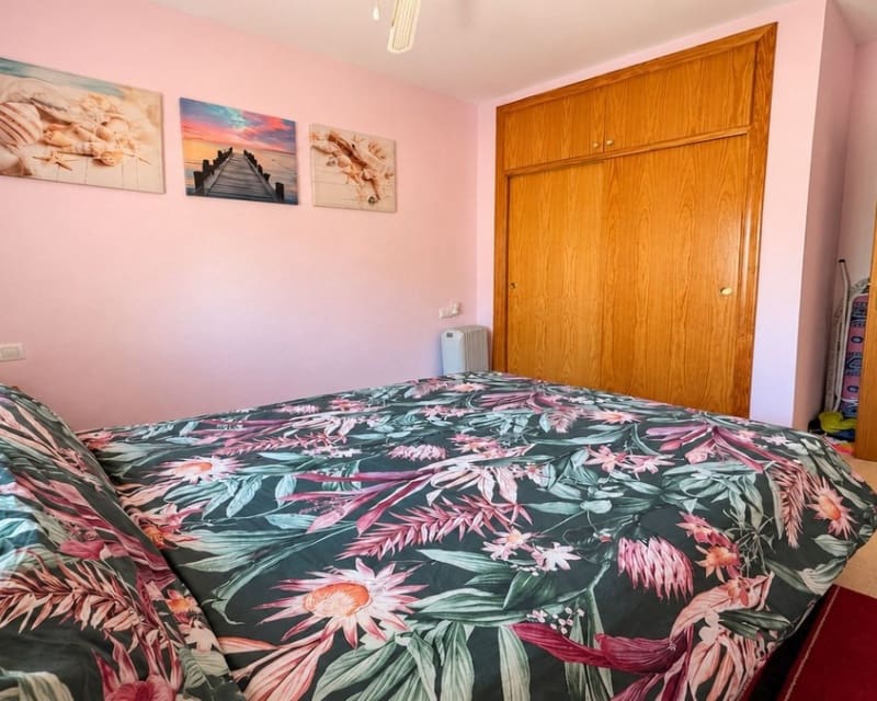 Apartamento de 2 habitaciones en Villamartin en venta con piscina - 139.900 € (Ref: 10167015)