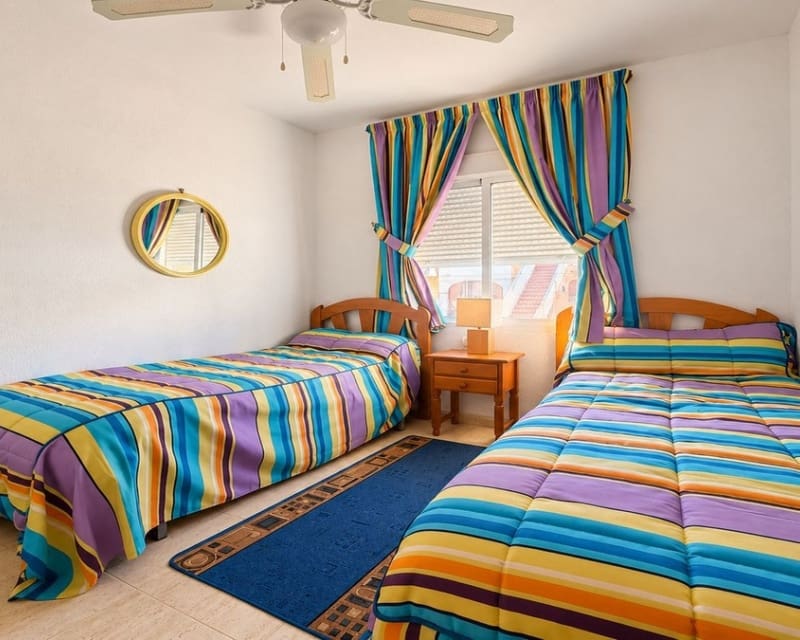 Apartamento de 2 habitaciones en Villamartin en venta con piscina - 139.900 € (Ref: 10167015)