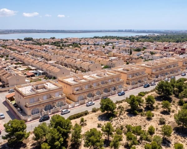3 bedroom Townhouse for sale in El Chaparral, Torrevieja with garage - € 199,000 (Ref: 10167017)