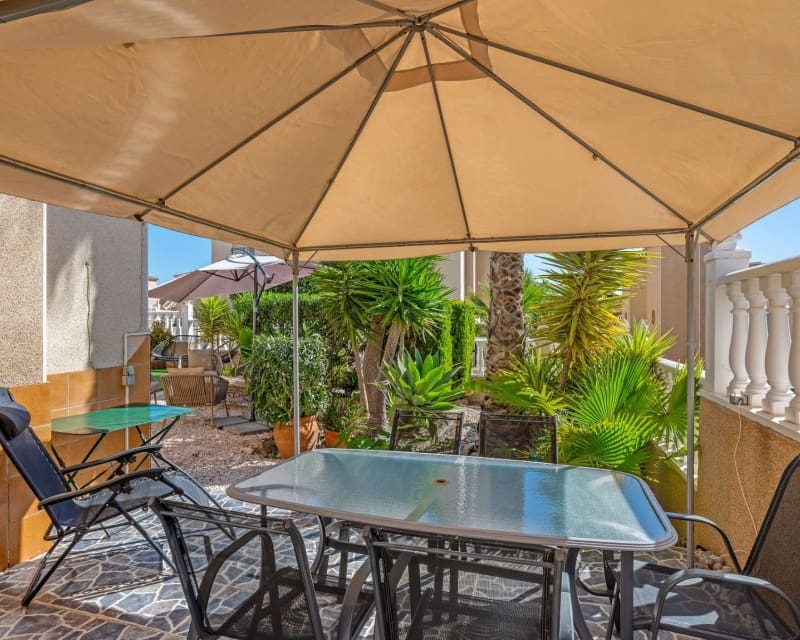 3 soveværelse Byhus til salg i Villamartin med swimmingpool garage - € 265.000 (Ref: 10167018)