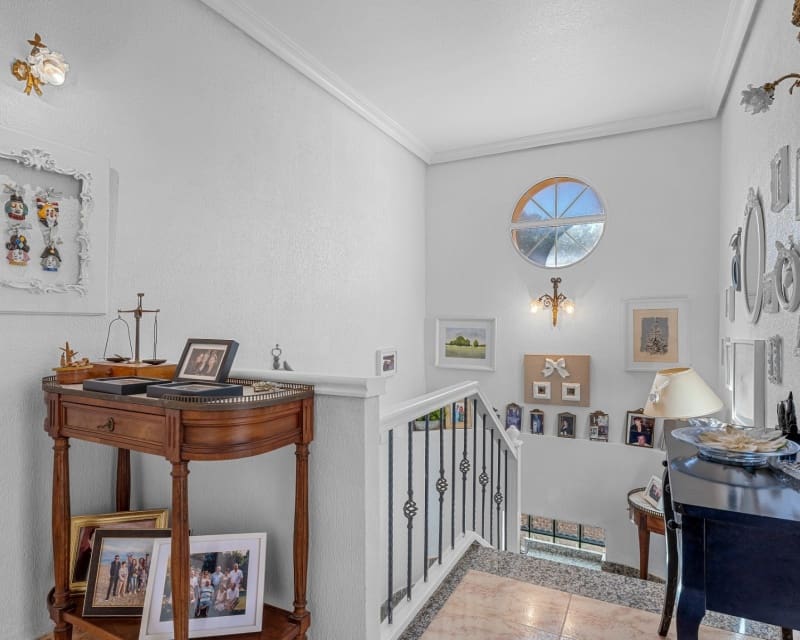 3 soveværelse Byhus til salg i Villamartin med swimmingpool garage - € 265.000 (Ref: 10167018)