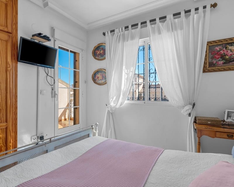 3 soveværelse Byhus til salg i Villamartin med swimmingpool garage - € 265.000 (Ref: 10167018)