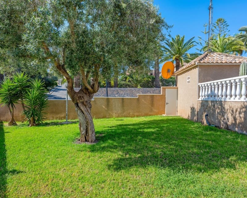 3 soveværelse Byhus til salg i Villamartin med swimmingpool garage - € 265.000 (Ref: 10167018)