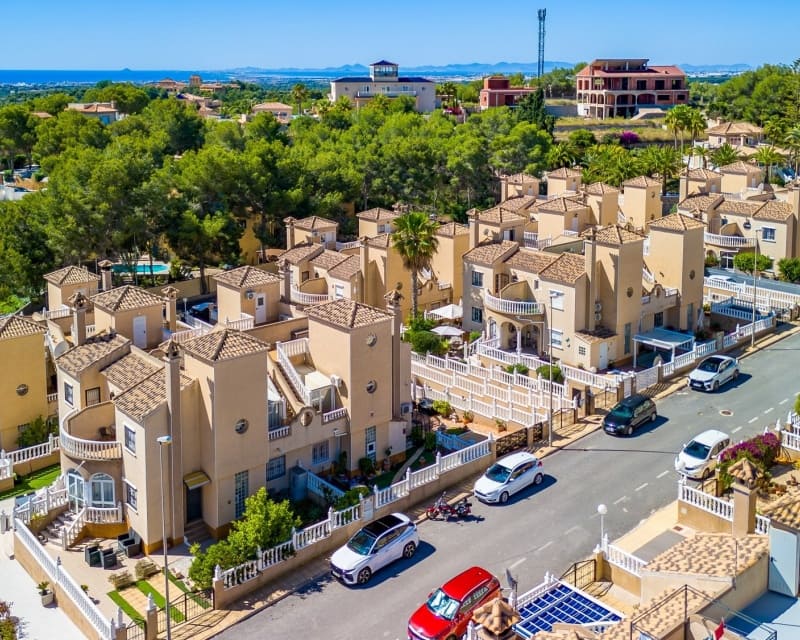3 soveværelse Byhus til salg i Villamartin med swimmingpool garage - € 265.000 (Ref: 10167018)