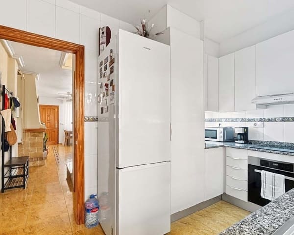 3 soveværelse Byhus til salg i Playa Flamenca, Orihuela med swimmingpool garage - € 197.950 (Ref: 10167019)