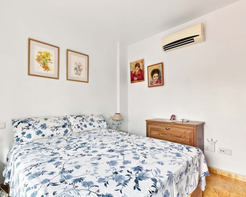 3 soveværelse Byhus til salg i Playa Flamenca med swimmingpool garage - € 197.950 (Ref: 10167019)
