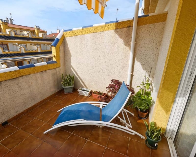 3 soveværelse Byhus til salg i Playa Flamenca med swimmingpool garage - € 197.950 (Ref: 10167019)