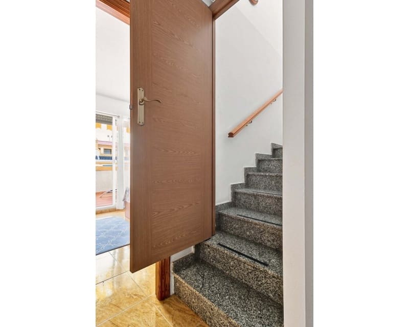 3 soveværelse Byhus til salg i Playa Flamenca med swimmingpool garage - € 197.950 (Ref: 10167019)