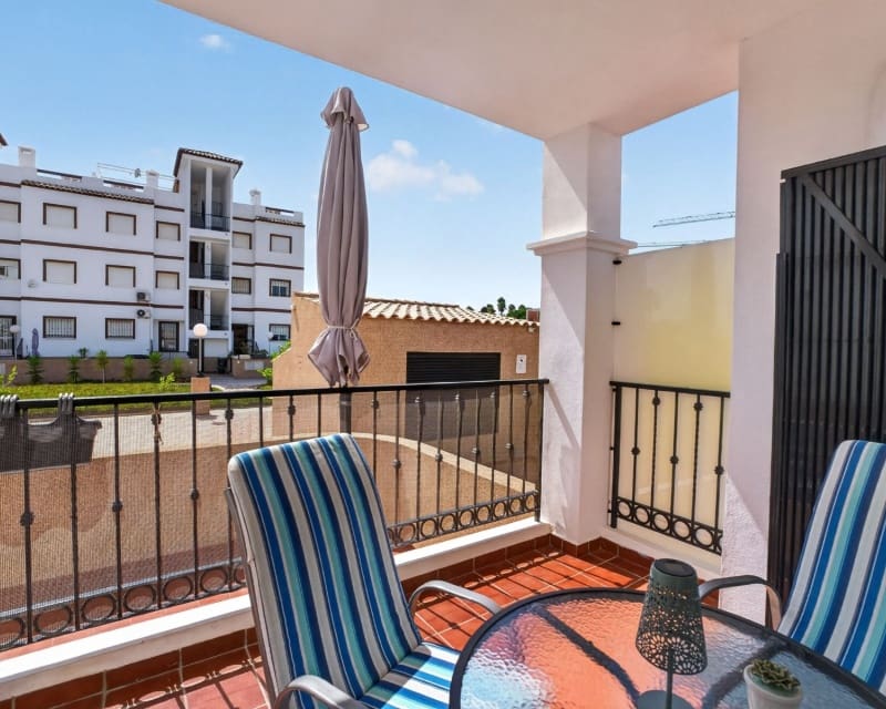 2 soveværelse Lejlighed til salg i Orihuela Costa med swimmingpool garage - € 230.000 (Ref: 10167020)