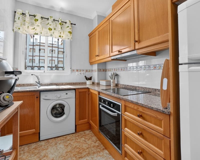 2 soveværelse Lejlighed til salg i Orihuela Costa med swimmingpool garage - € 230.000 (Ref: 10167020)