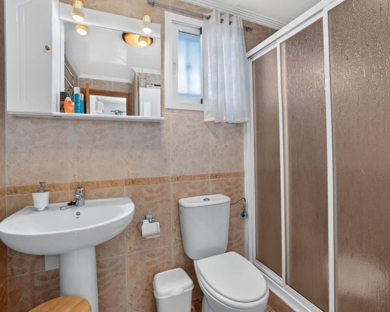 2 soveværelse Lejlighed til salg i Orihuela Costa med swimmingpool garage - € 230.000 (Ref: 10167020)