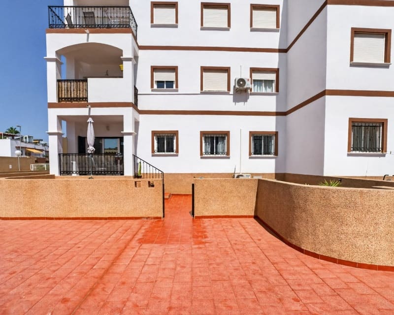 2 soveværelse Lejlighed til salg i Orihuela Costa med swimmingpool garage - € 230.000 (Ref: 10167020)
