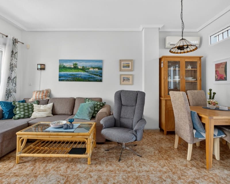 2 soveværelse Lejlighed til salg i Orihuela Costa med swimmingpool garage - € 230.000 (Ref: 10167020)